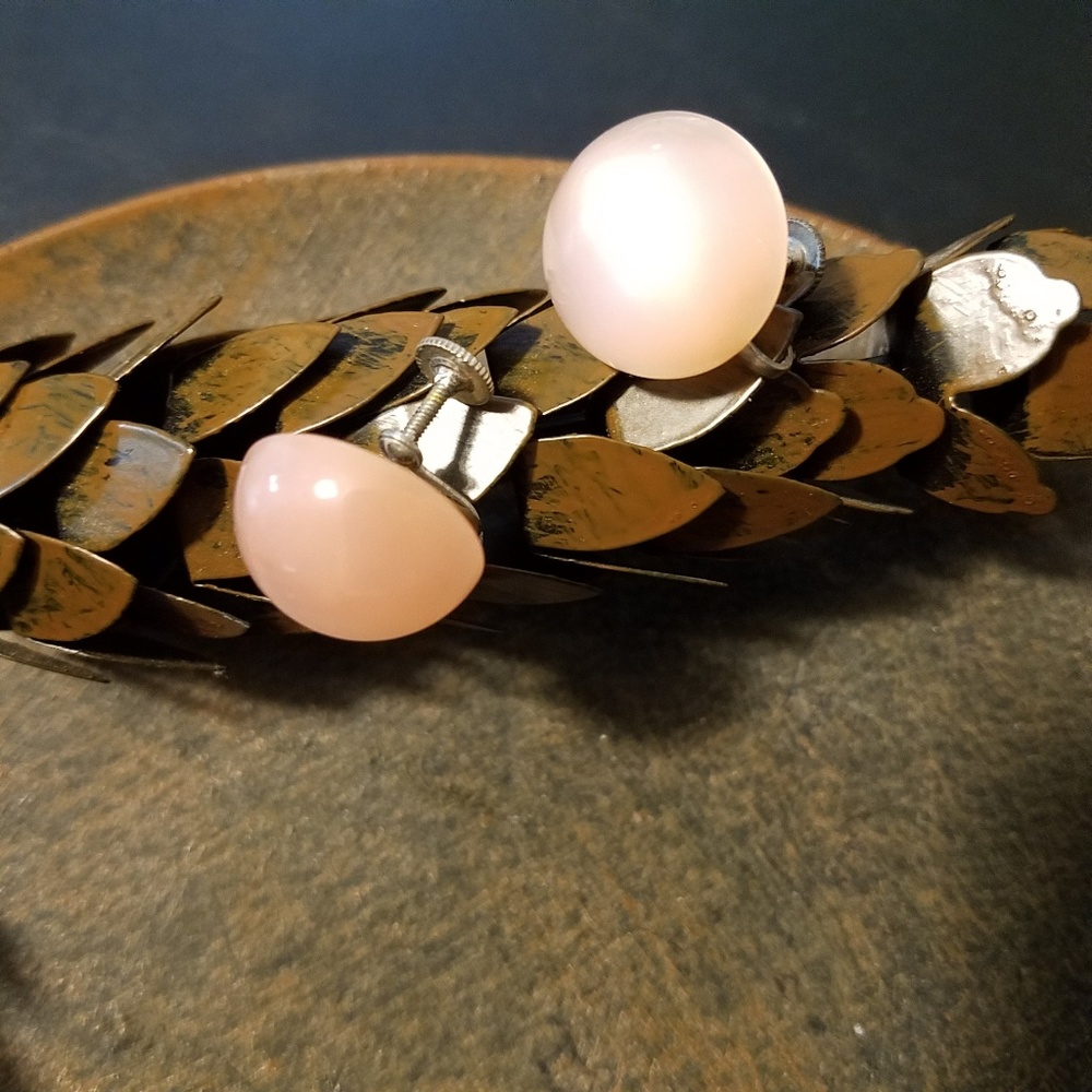 Antique Pink Mother of Pearl Screw Back Earrings